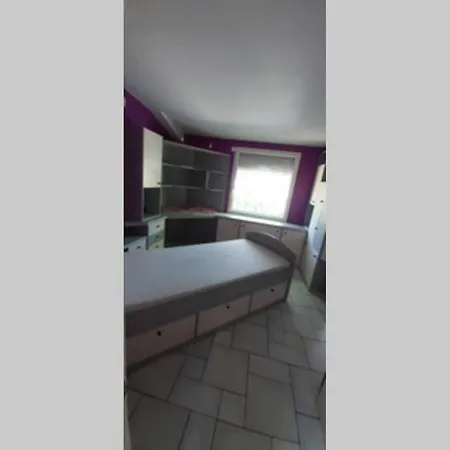 Appartement Avec Vue Sur Les Montagnes Apartment *